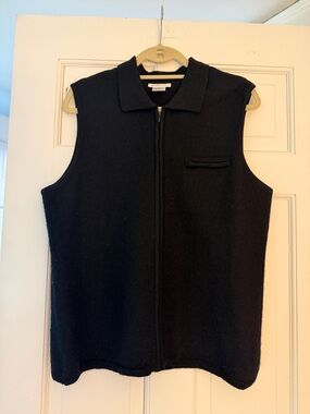 Talbots Black Sleeveless Knit Zip Vest